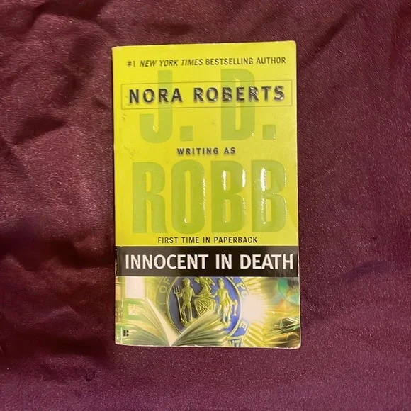 J.D. Robb Book Collection - Picture 6 of 9